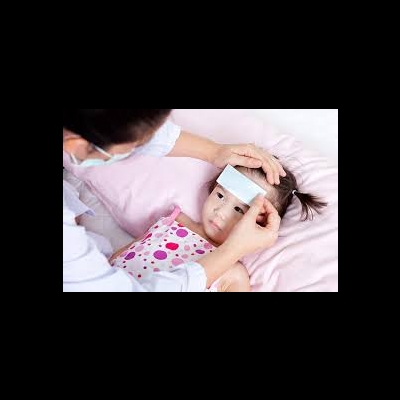 Trẻ bị viêm họng sốt mấy ngày thì nên đưa đi viện?